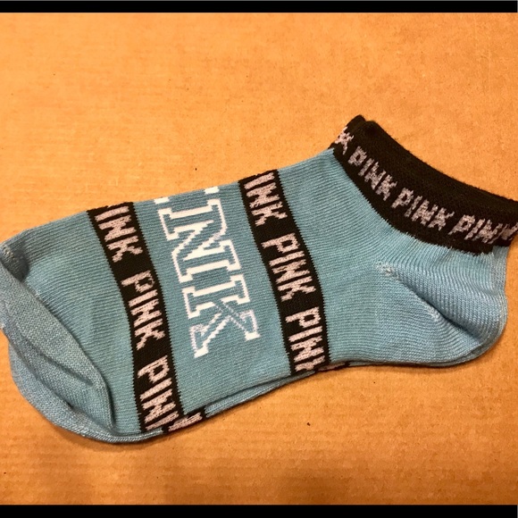 NWOT vs Pink socks - Picture 2 of 4